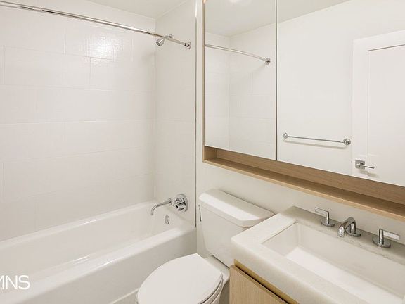 5th image of 250 W 19th St APT 6K
