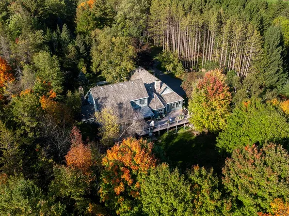 303 Washington DRIVE, West Bend, WI 53095