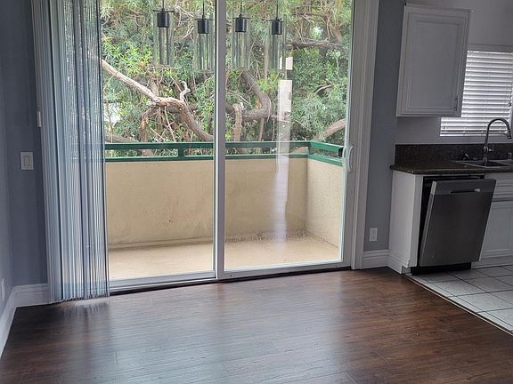 3rd image of 2451 Purdue Ave APT 8