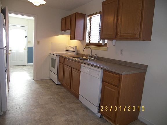 5th image of 546 Roselawn Dr