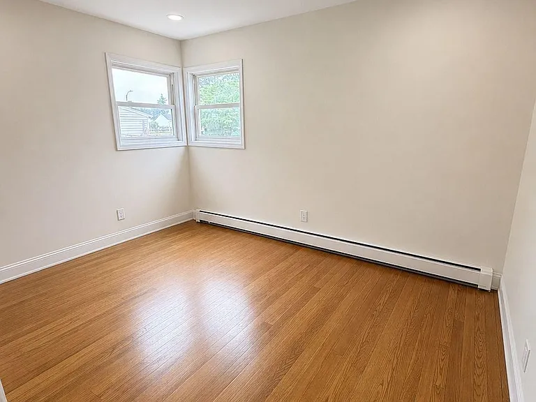 790 Wellwood Ave — Photo 8
