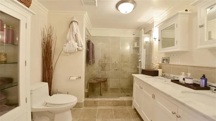 Rented by Corcoran | media 12