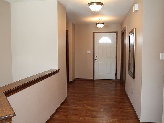 3rd image of 1101 Fairway Ct