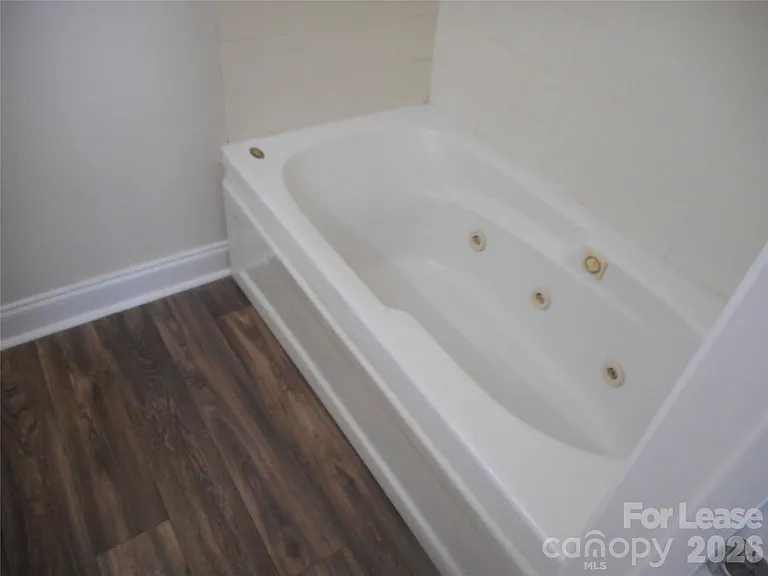 2421 Ryerson Ct — Photo 17