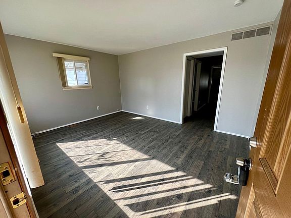 3rd image of 7575 Yacht Ave