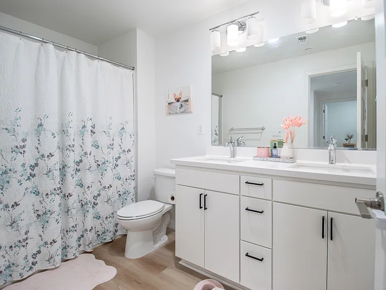 882 Slate Pl — Photo 16