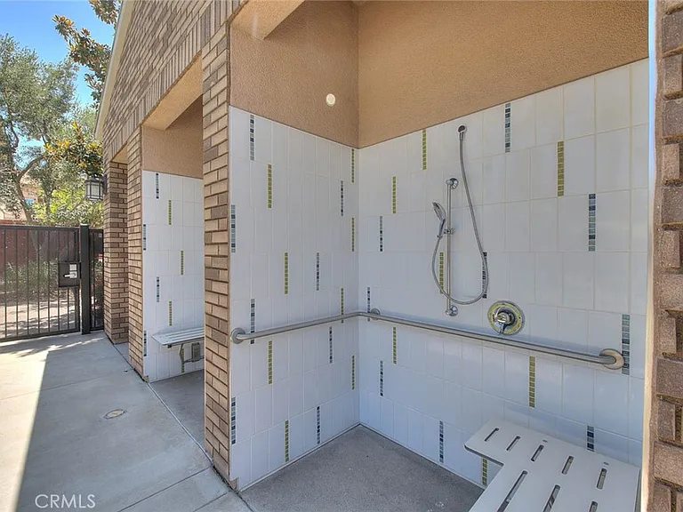 8836 Banyan — Photo 48