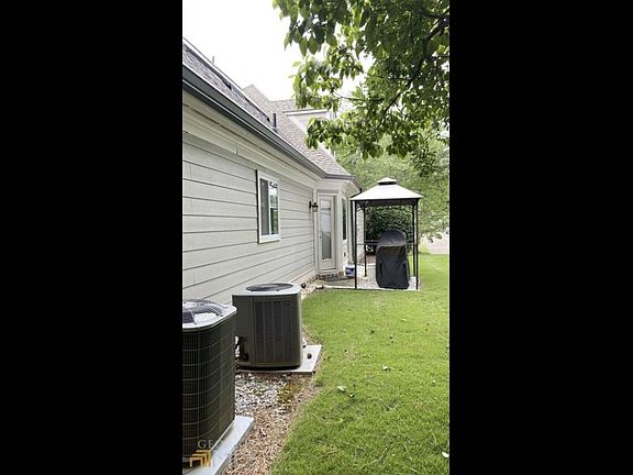 5th image of 3815 Grand Forest Dr