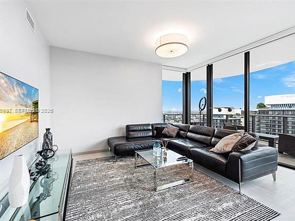 2nd image of 1000 Brickell Plz #Penthouse Cu-5307