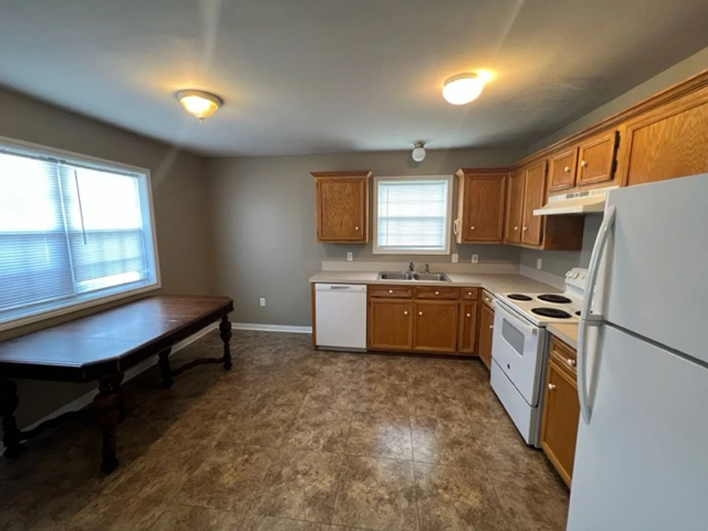 4334 Eileen Street — Photo 4