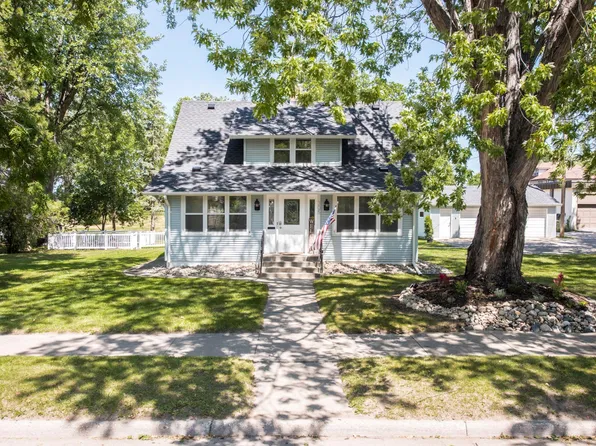 305 8th Ave E, Alexandria, MN 56308