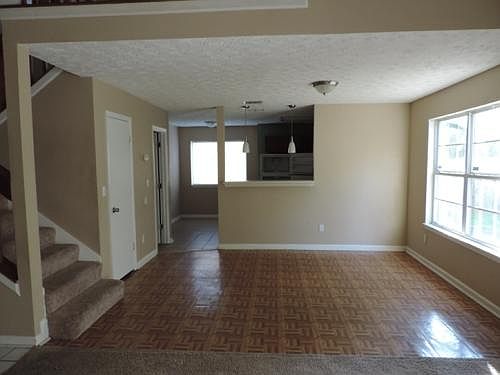 4th image of 2069 Corners Cir