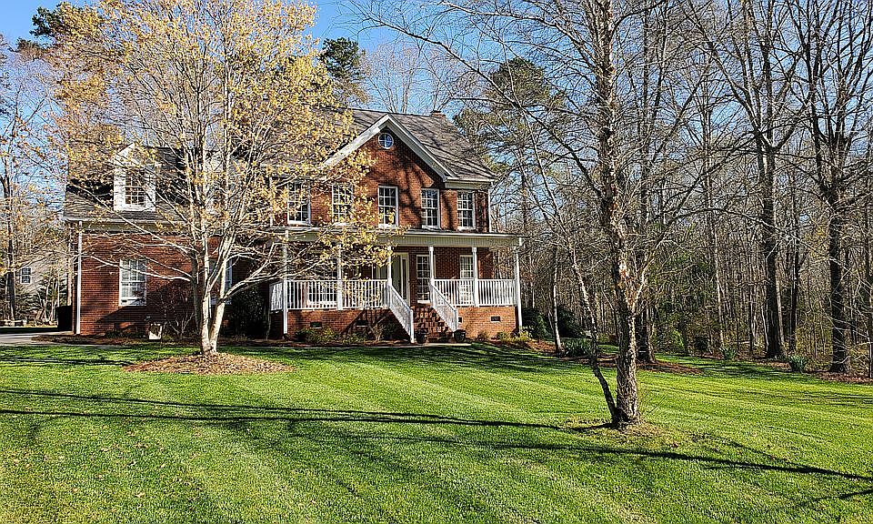 1st image of 7405 Walnut Crest Dr