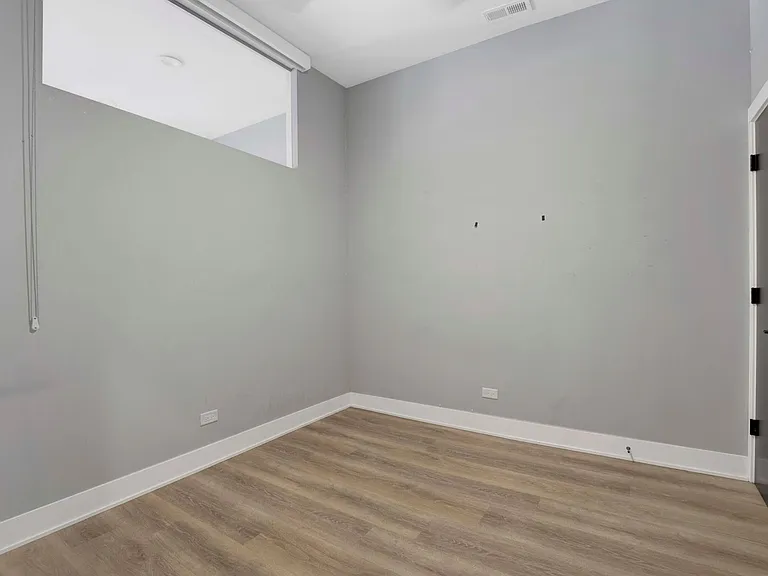 911-913 South Miller Street — Photo 14