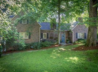 1122 N Rotary Dr, High Point, NC 27262