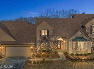 505 Cambridge Way, Bloomfield Hills, MI 48304