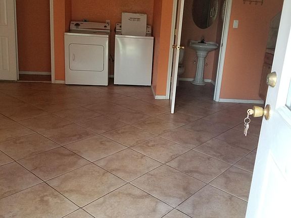 4th image of 1534 W Rosewood Ave #1