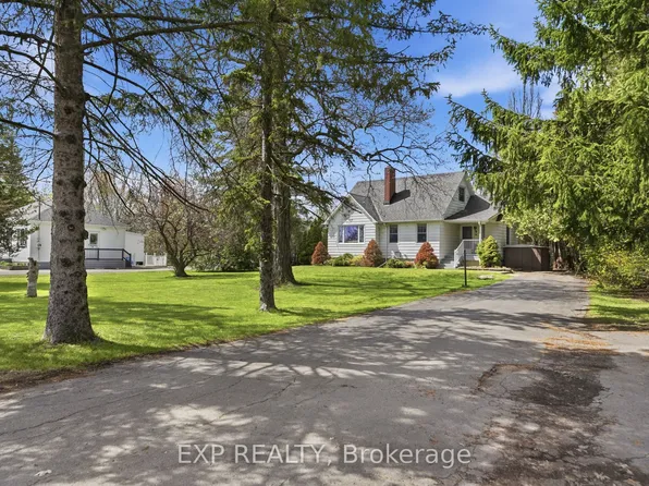 74 Sidney St, Belleville, ON K8P 3Y8
