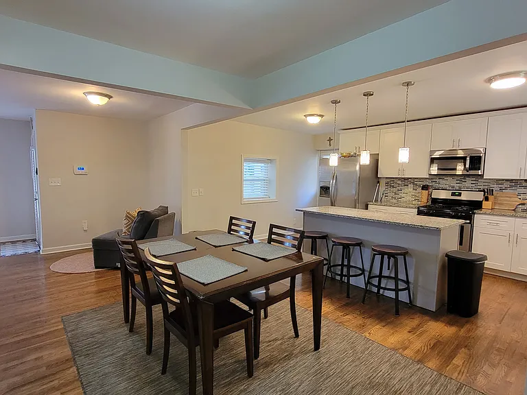 3010 Santa Monica Dr — Photo 11