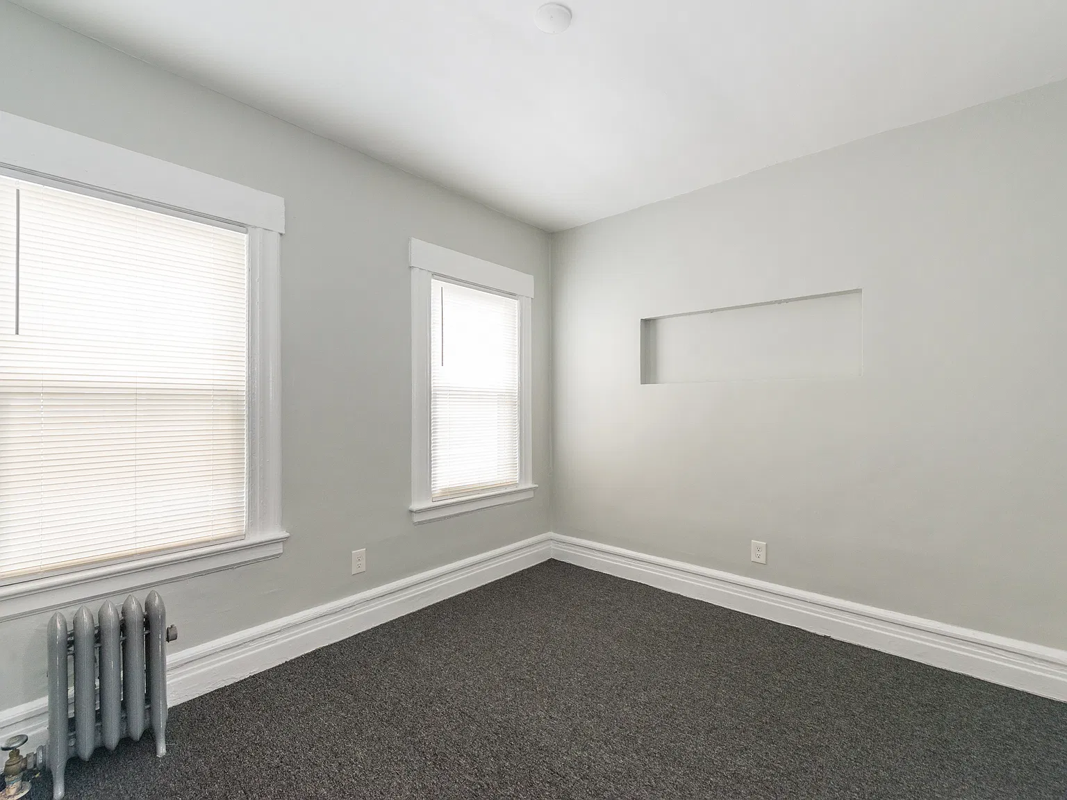 3 bed, $2,400 — Photo 3
