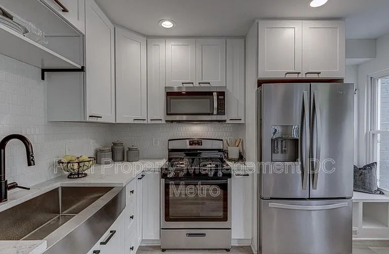 1711 Lang Pl NE — Photo 4