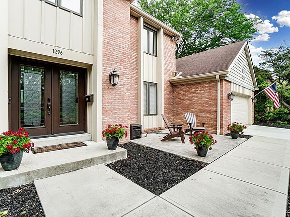 4th image of 1296 Carron Dr