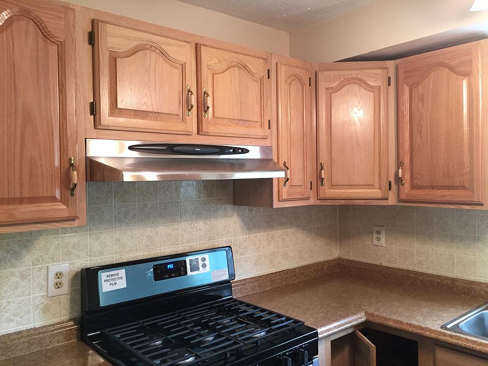 New 5 burner Gas stove and hood, New cabinets