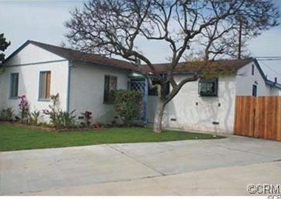 2nd image of 13702 Rossburn Ave