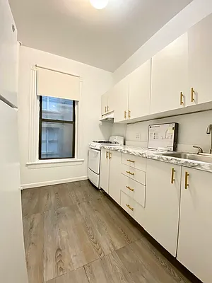 Rented by Manhattan Spaces | media 13