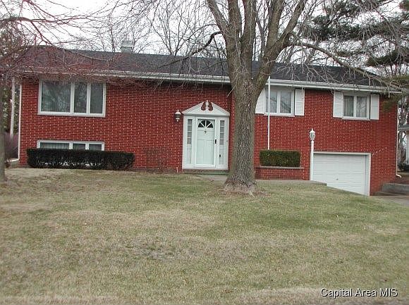 1st image of 202 Glen Oak Dr