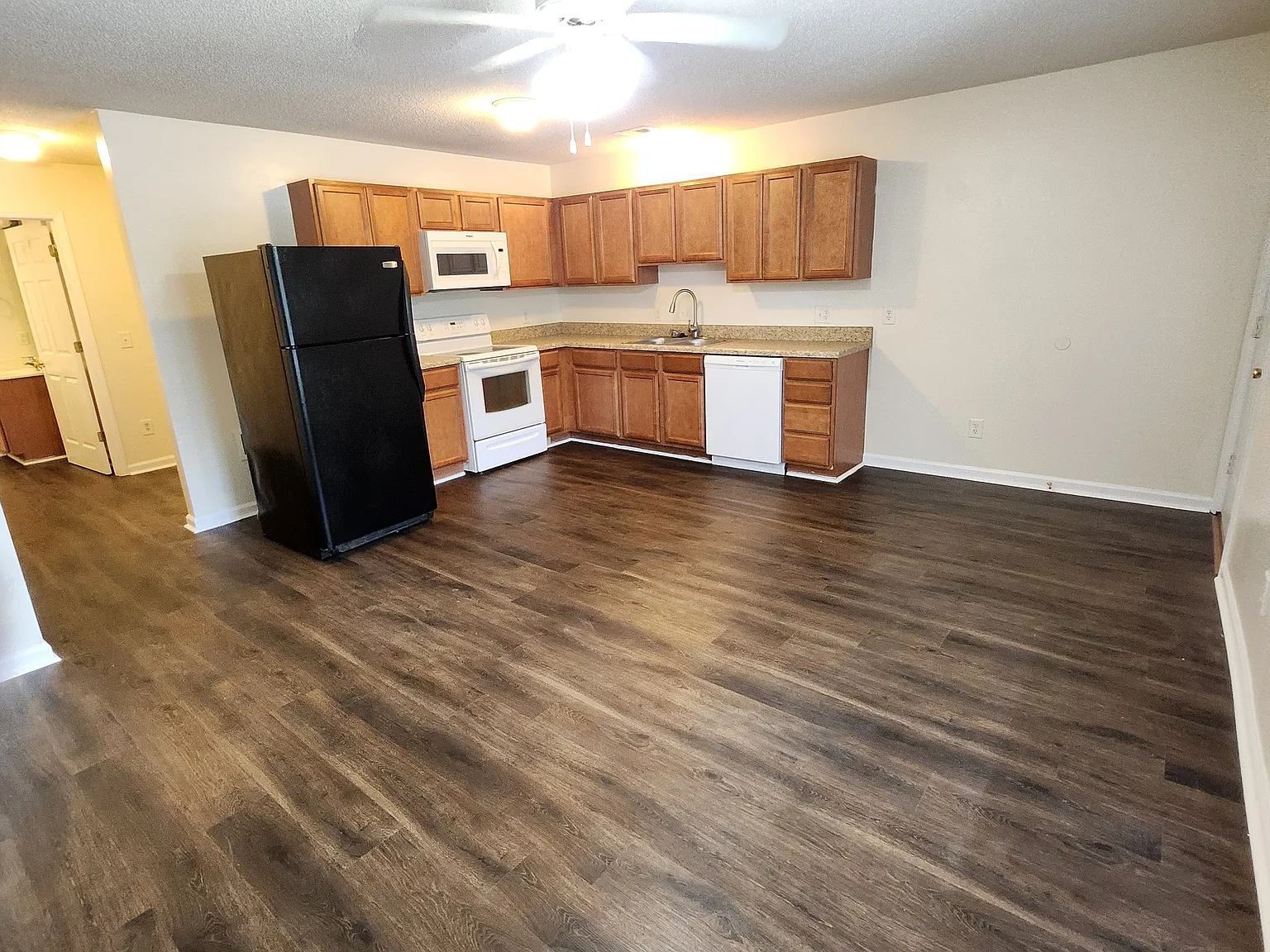 1 bed, $800 — Photo 2