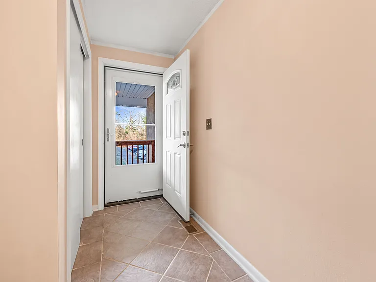 18 Dutton Place Way #18 — Photo 2