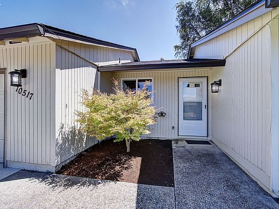 3rd image of 10517 NW 28th Ct