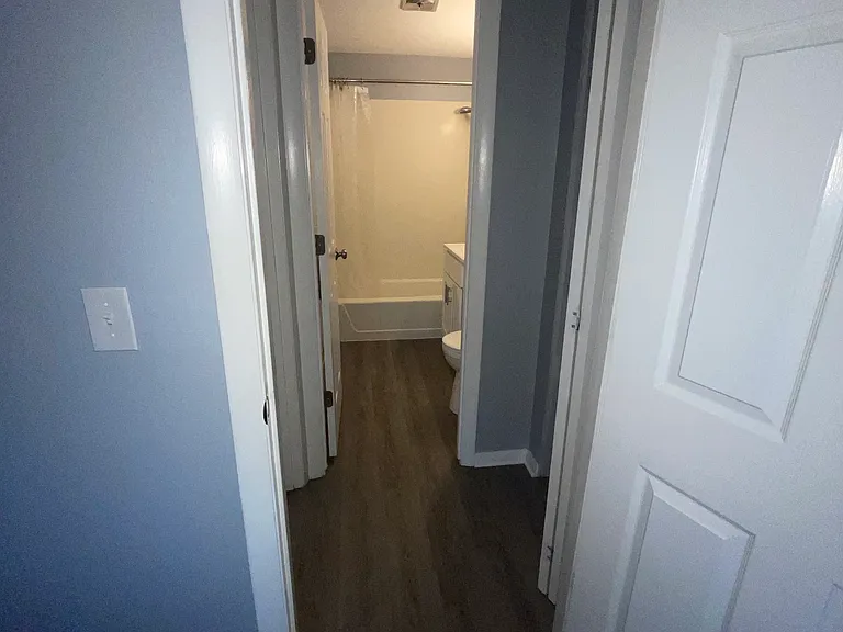 137 Hilliard St — Photo 5