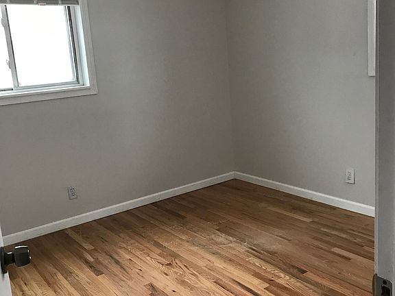 5th image of 1109 Prigge Ave