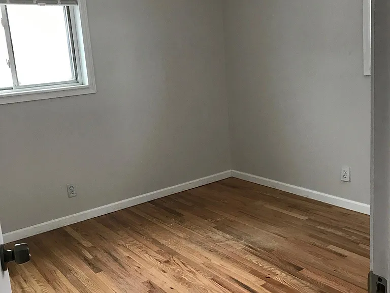 1109 Prigge Ave — Photo 5