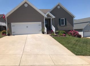 10 Perryville Ct, Staunton, VA 24401