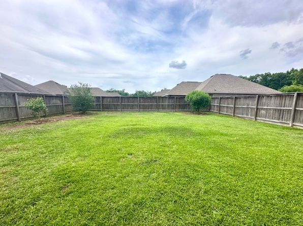 12249 Grand Wood Ave, Gonzales, LA 70737