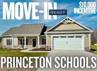 21 Oakbridge Way, Pikeville, NC 27863