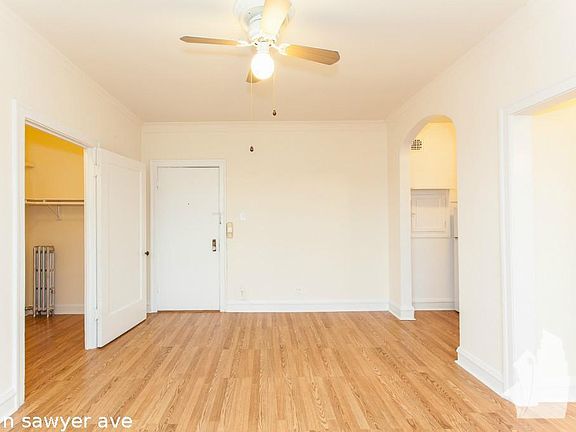 3rd image of 2538 N Sawyer Ave #324