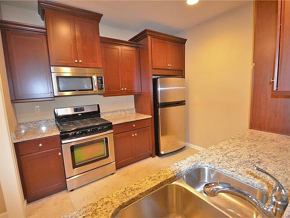 3rd image of 303 Canter Ct