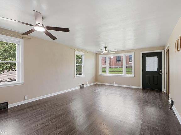 2nd image of 1026 Avenue E