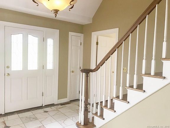 3rd image of 65 Chamberlain Ln