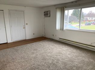 1655 Felten Rd APT 8, Aurora, IL 60505