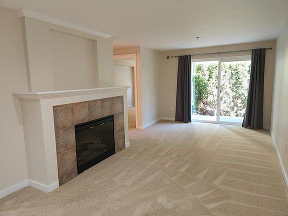 4th image of 11920 98th Ave NE APT 105