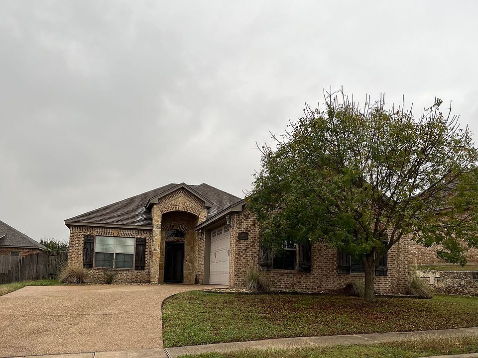 1st image of 3012 Silver Saddle Dr