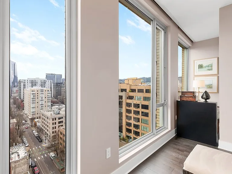 937 NW Glisan St #1431 — Photo 43
