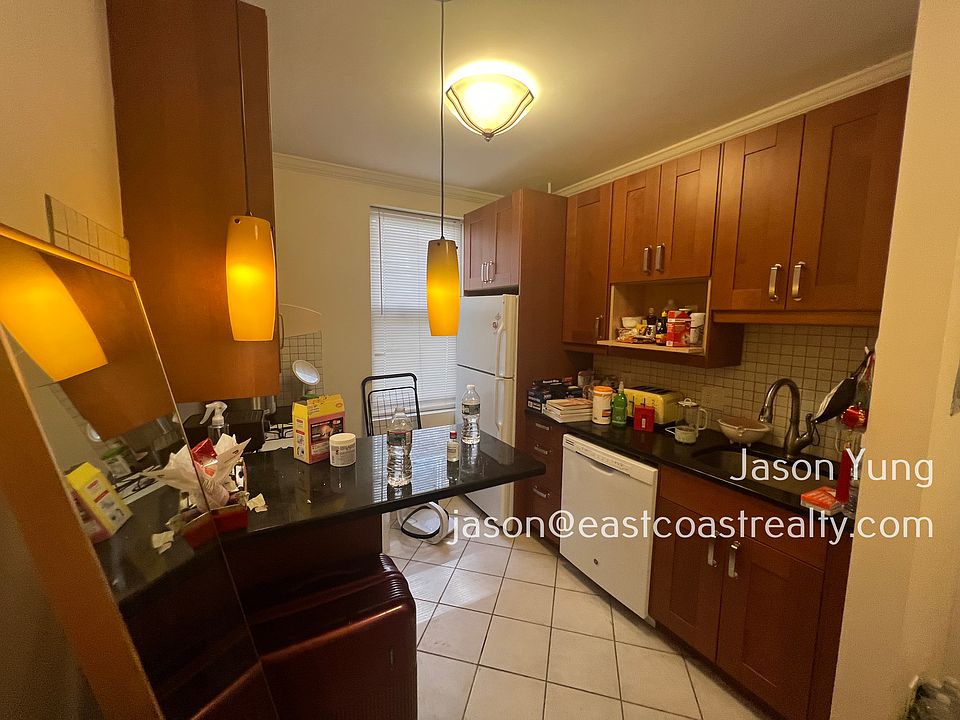 1st image of 31 Queensberry St #259