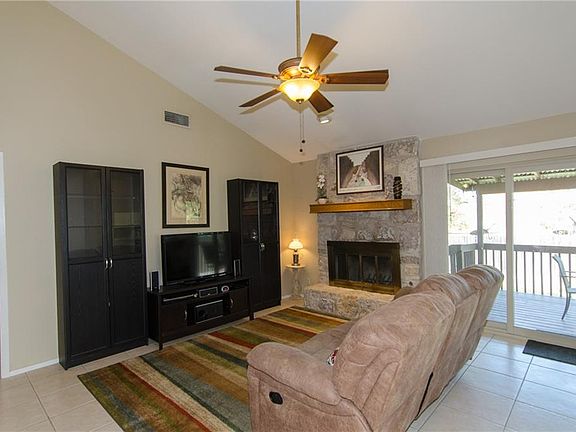 3rd image of 1705 Latigo Trce
