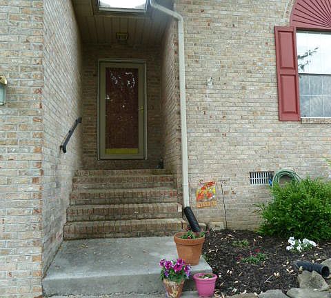 2nd image of 611 Whitesburg Dr